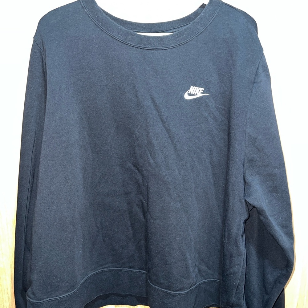 Nike Womans Black Crewneck Sweater